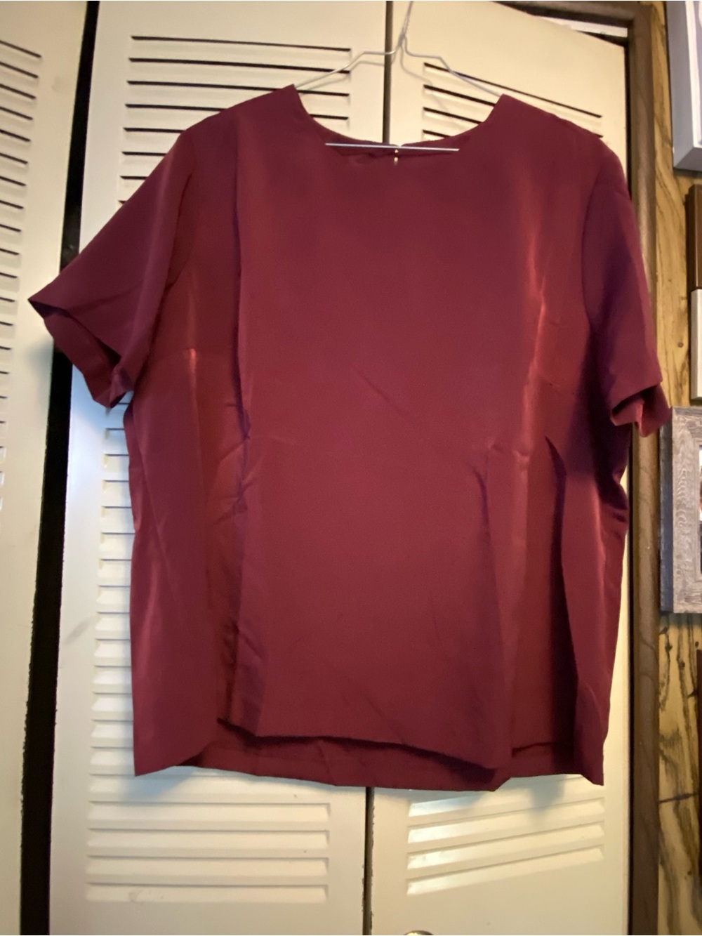 Blair Short Sleeve Crewneck Blouse in Burgundy
